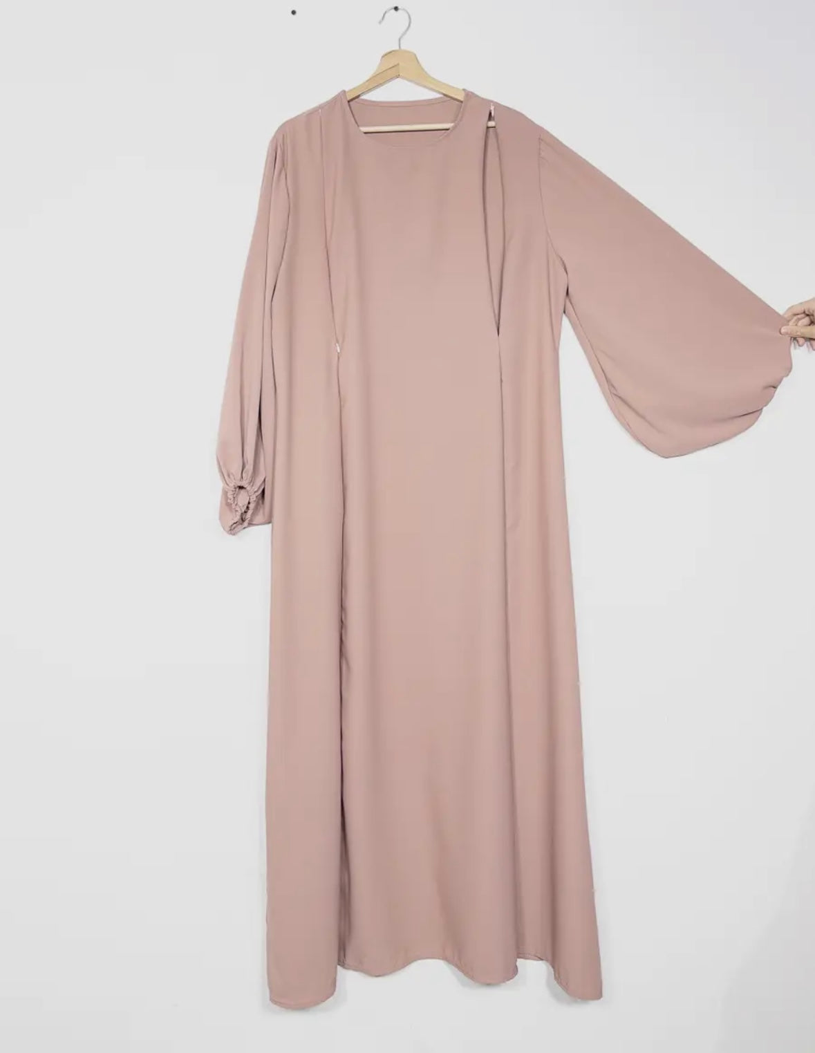 Still Abaya Luna
