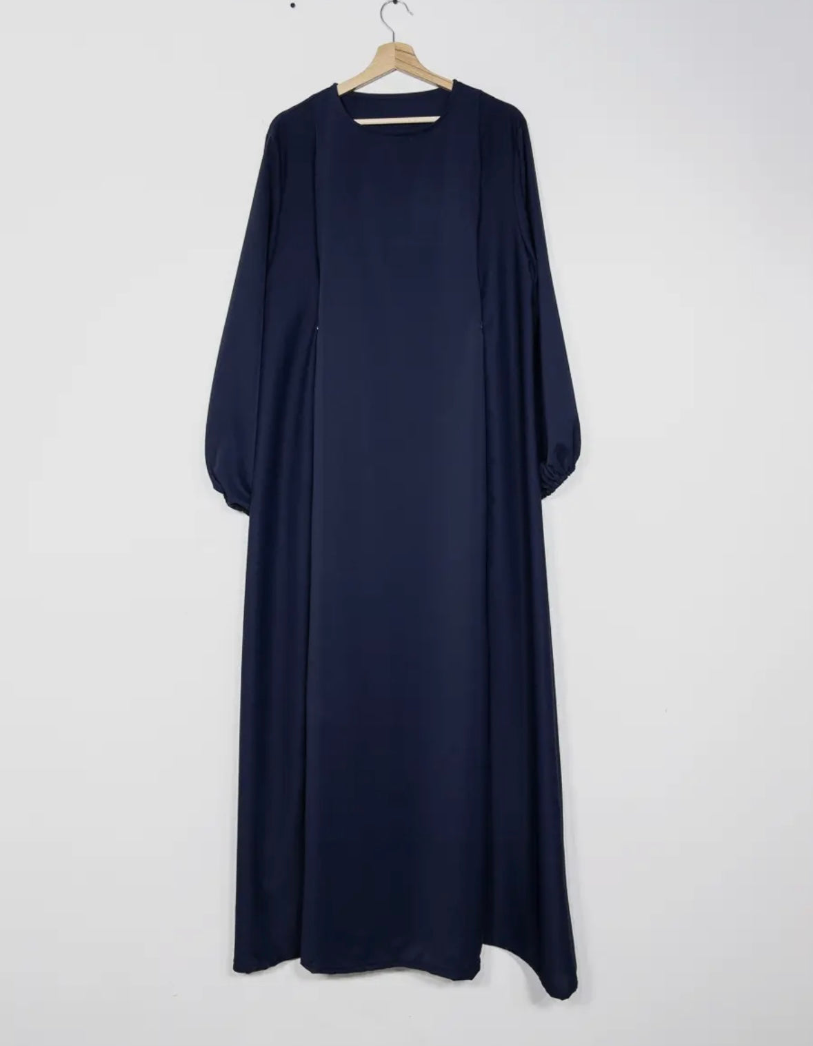 Still Abaya Luna