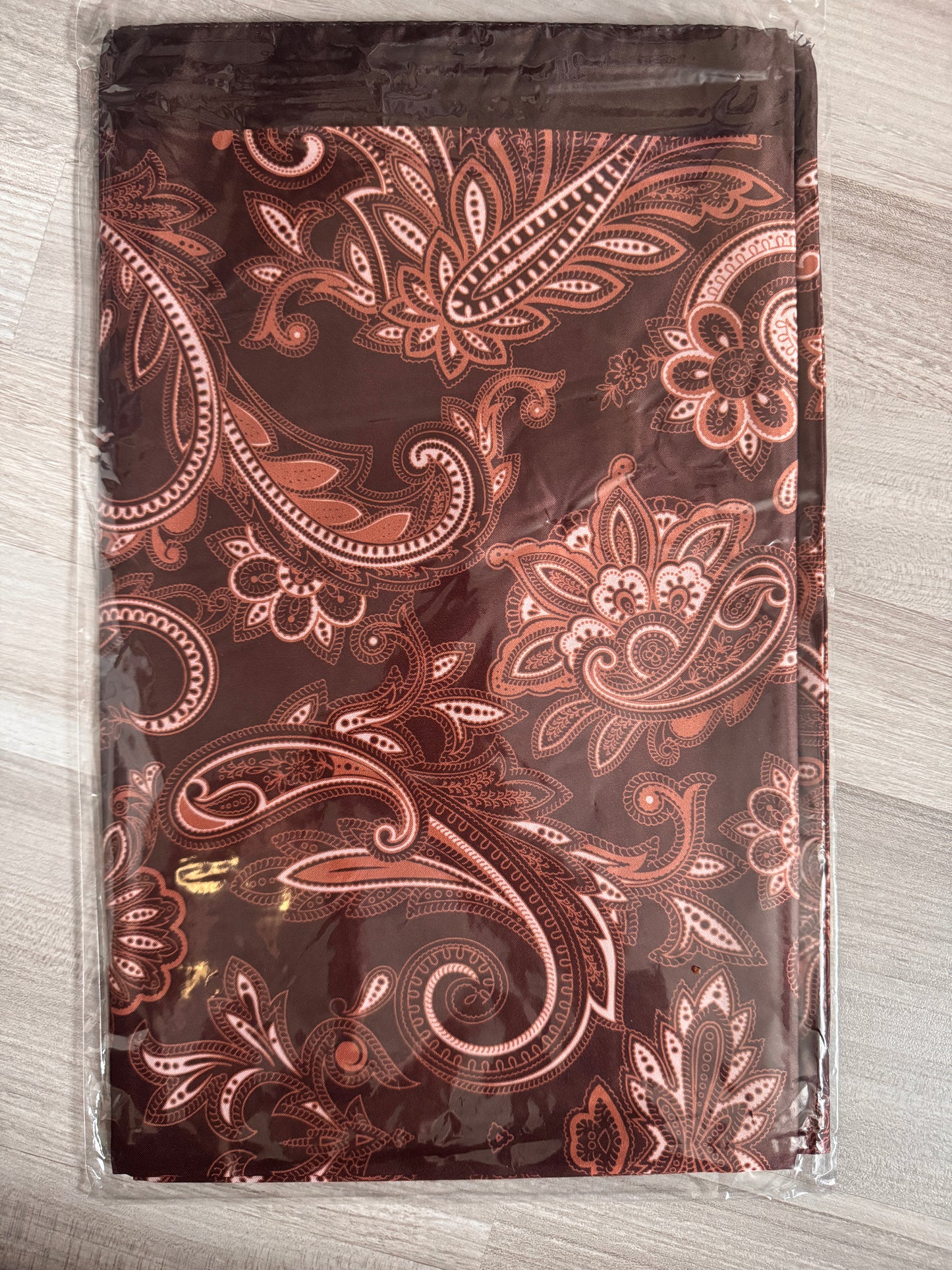 Satin Retro Hijab (Nur wenige verfügbar)