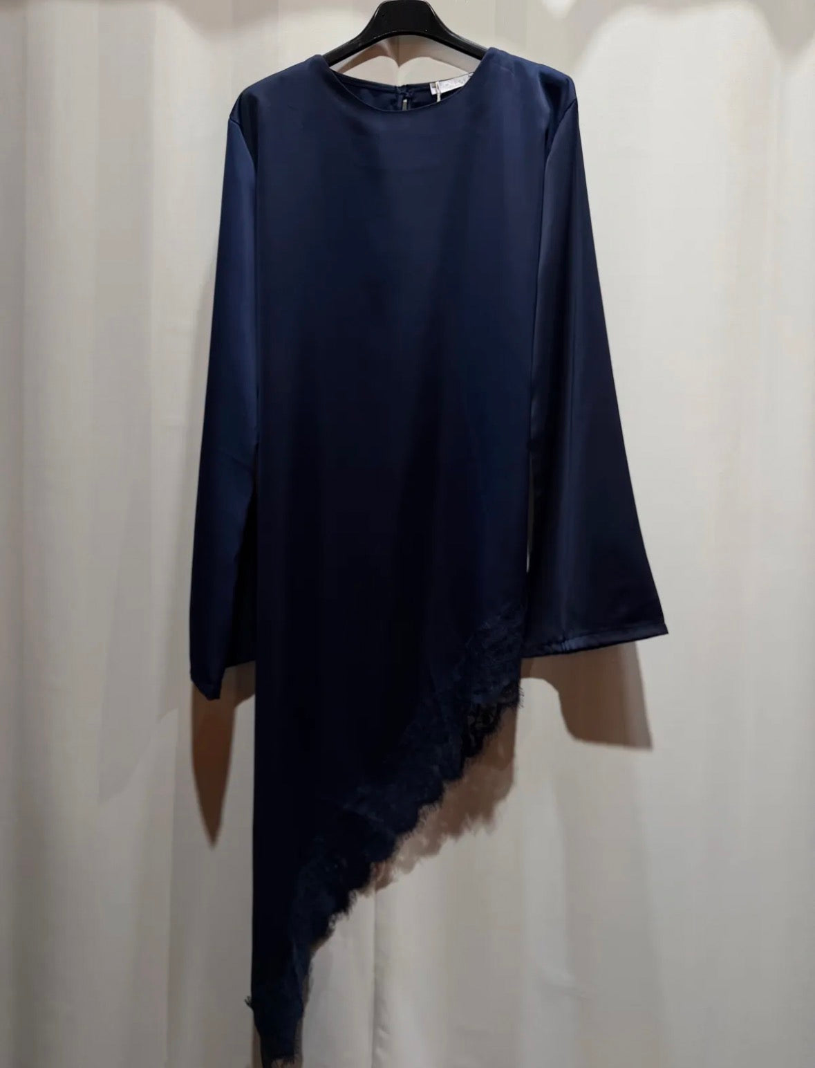 Satin Tunika mit Spitze