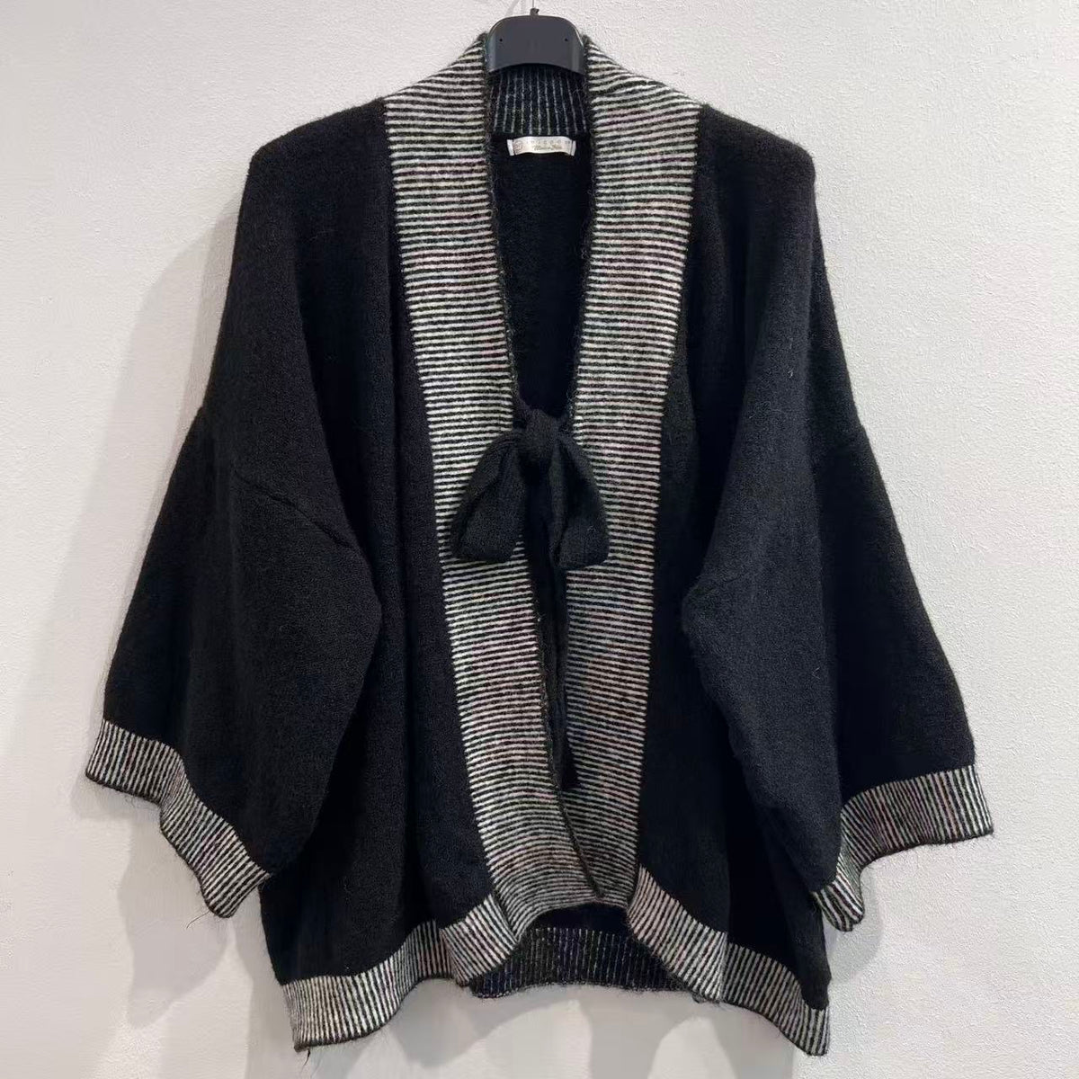 Jacke Nusaiba