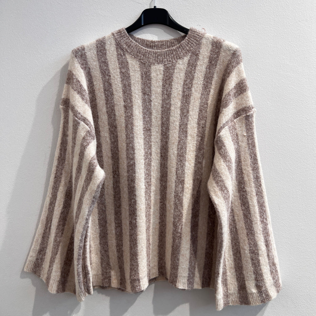 Bee Pullover