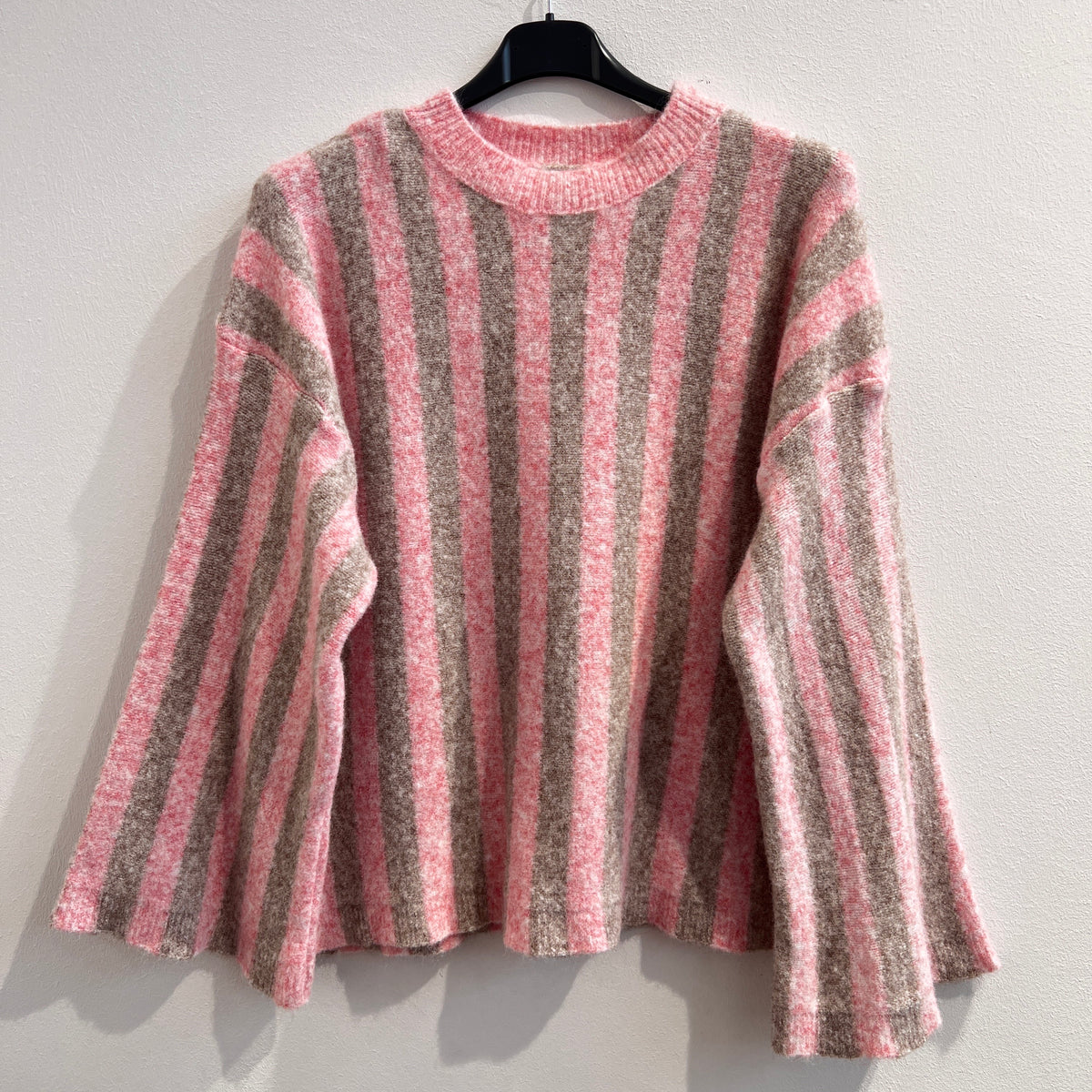 Bee Pullover