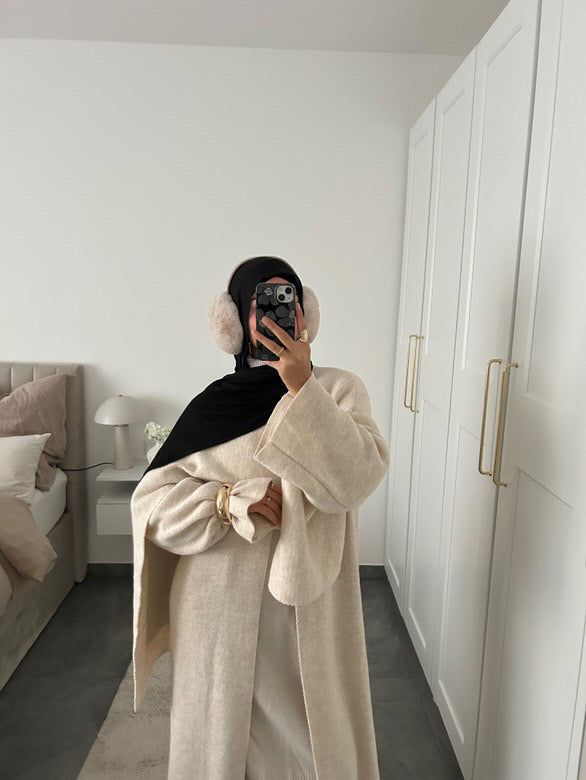 Mantel Liyya
