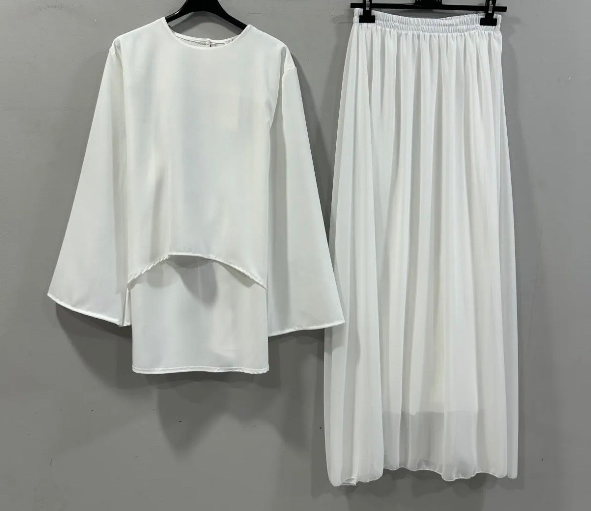 Set Romina