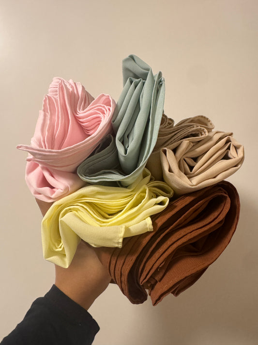 Zufällige Hijab Box (5-6 Hijabs)