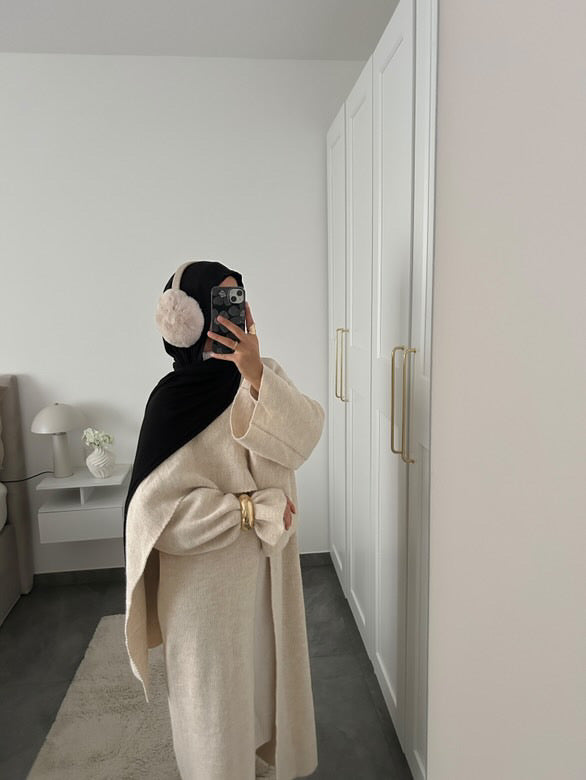Mantel Liyya