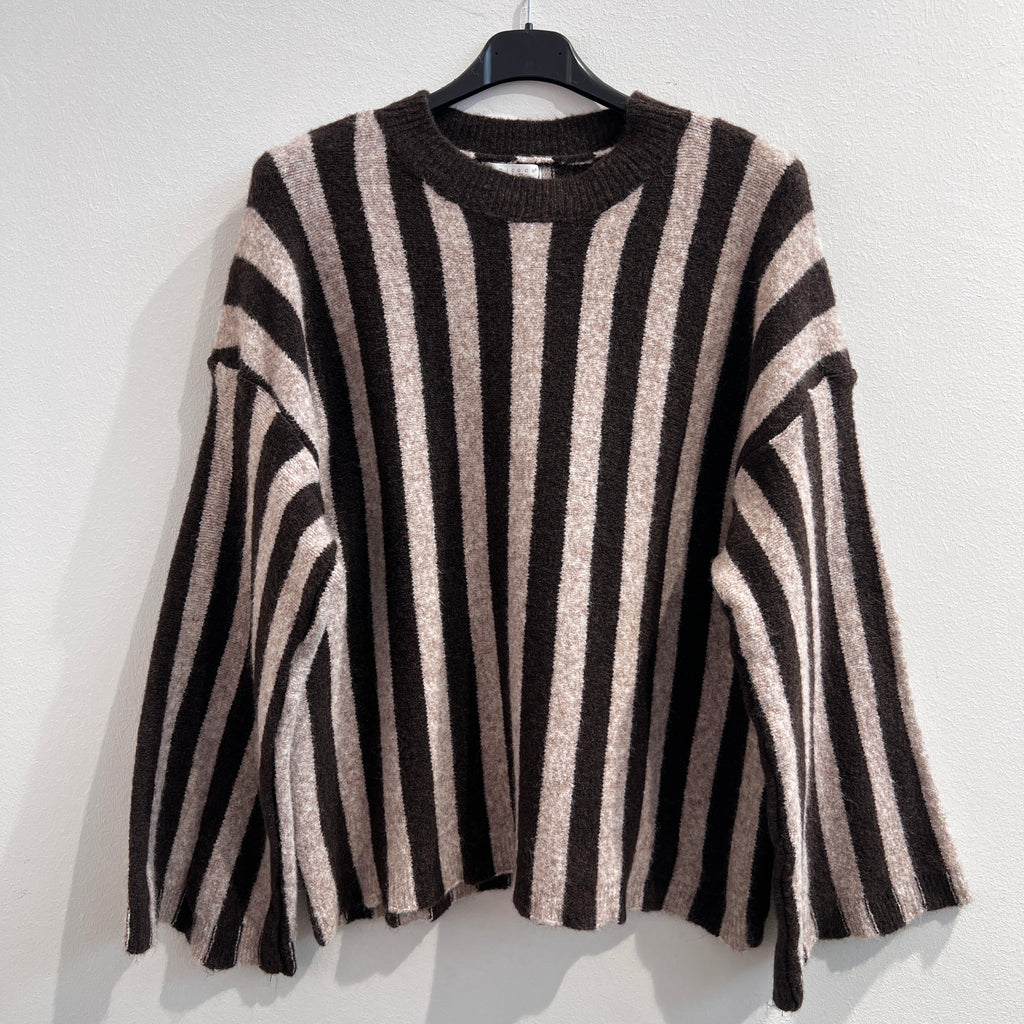 Bee Pullover
